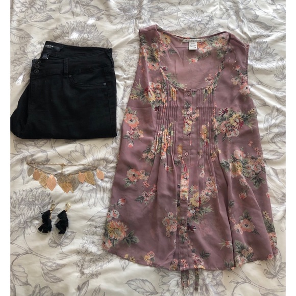 American Rag Tops - Light purple floral tank top